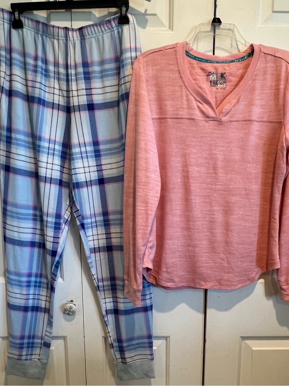2 Pc PJ Set💗Pink Long-Sleeve MUK LUKS Top w Blue Plaid Lounge Pants